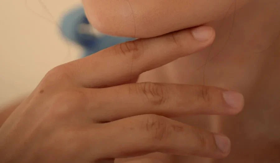 5 Anzeichen für zu aggressive Hautpflege